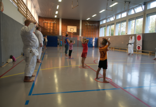 12586Karate-Schule Troisdorf – Kampfkunst für Jedermann